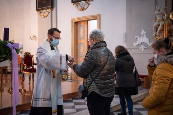 Nová pravidla pro účast na bohoslužbách od 3. prosince 2020 Nová pravidla pro účast na bohoslužbách od 3. prosince 2020